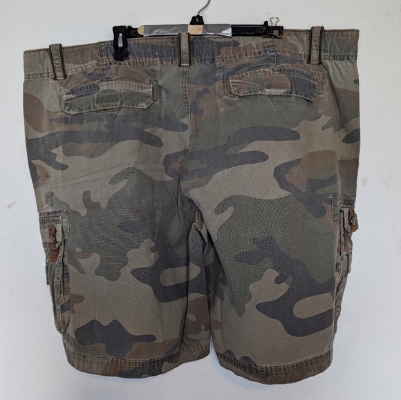 RedHead Camo Shorts - Picture 2 of 4